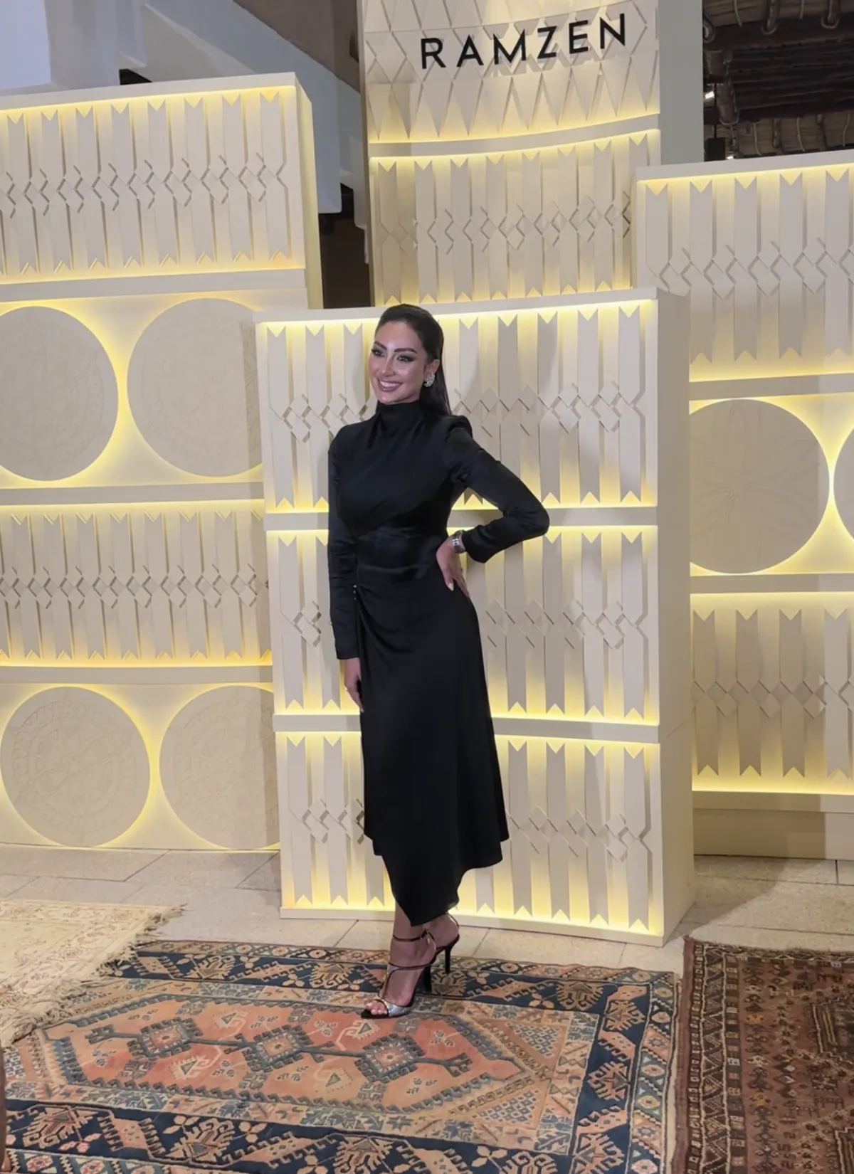 الفنانة نور الغندور