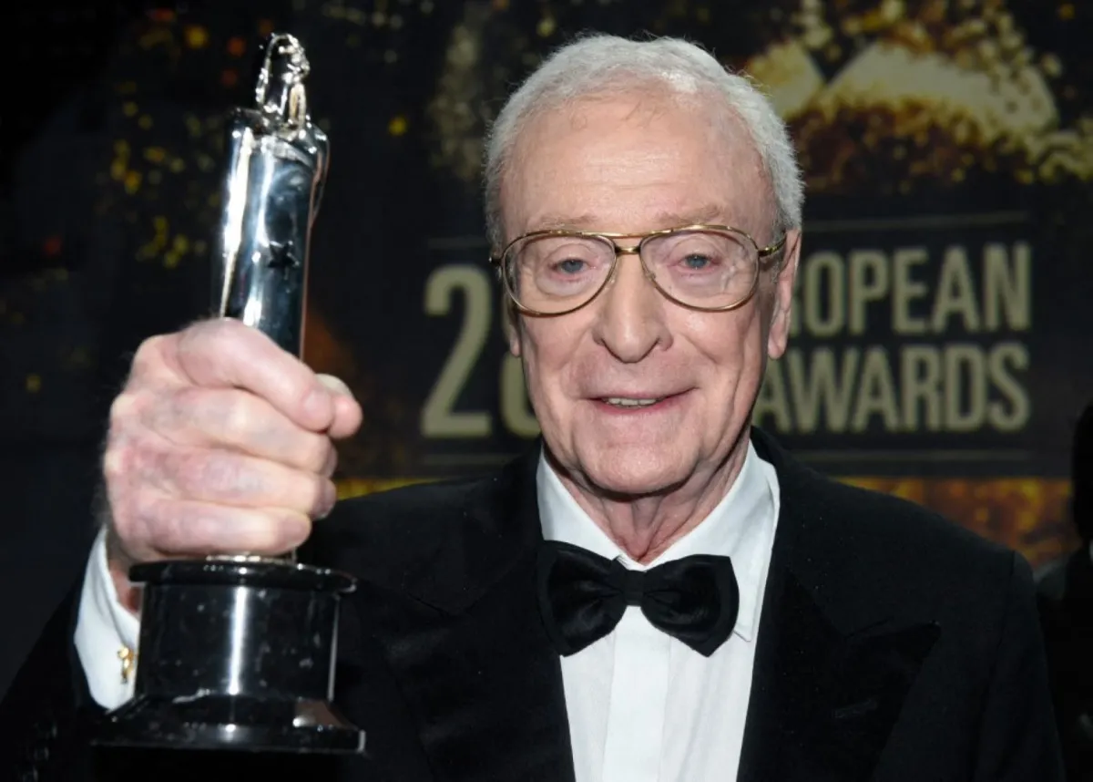 مايكل كين (Michael Caine). مصدر الصورة: CLEMENS BILAN / POOL / AFP