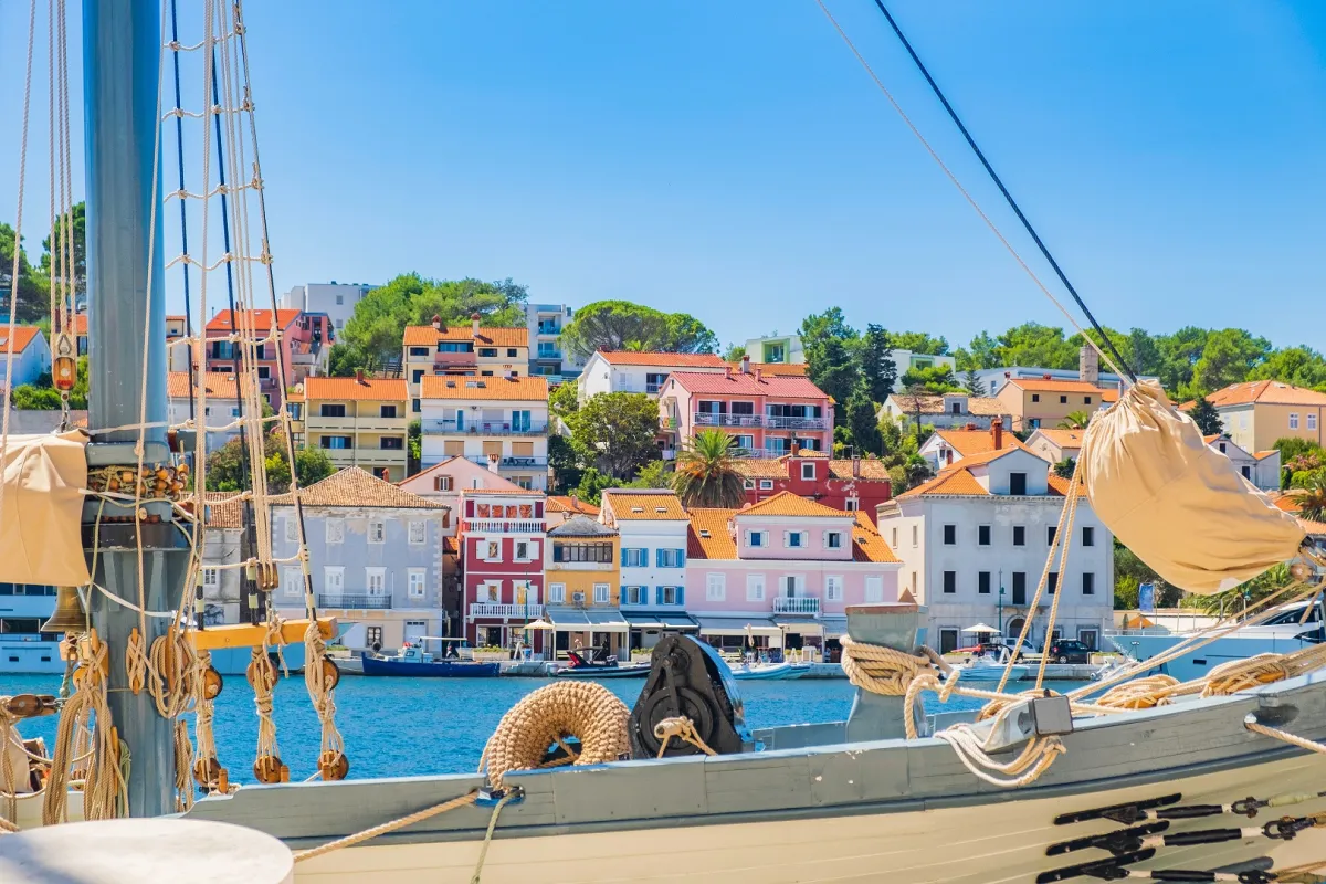 جزيرة لوسينج