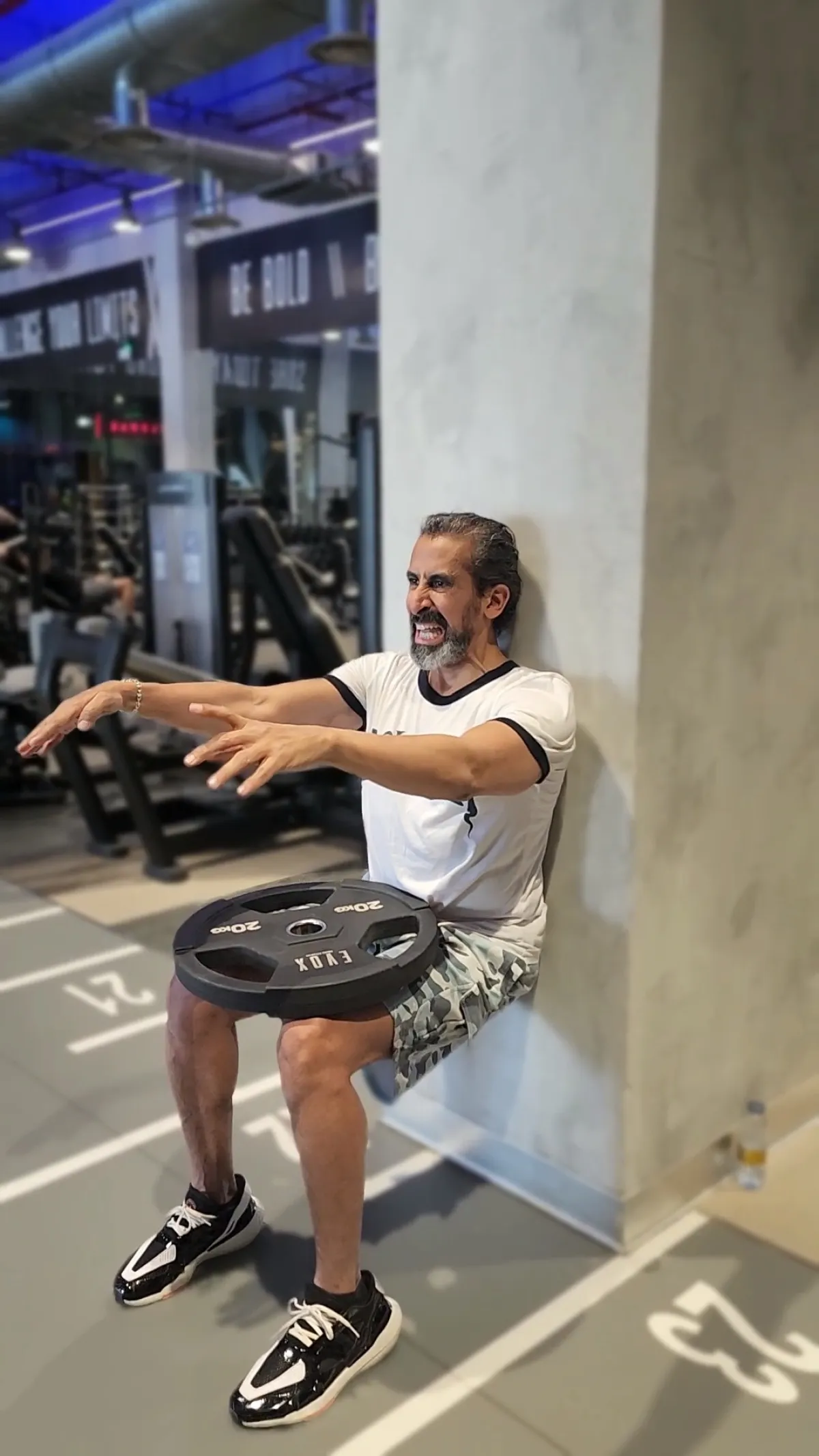 الدكتور أحمد البدر وحرصه على ممارسة الرياضة بشكل دائم - الصور من المصدر