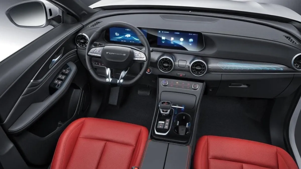 فورثنج تي 5 من الداخل