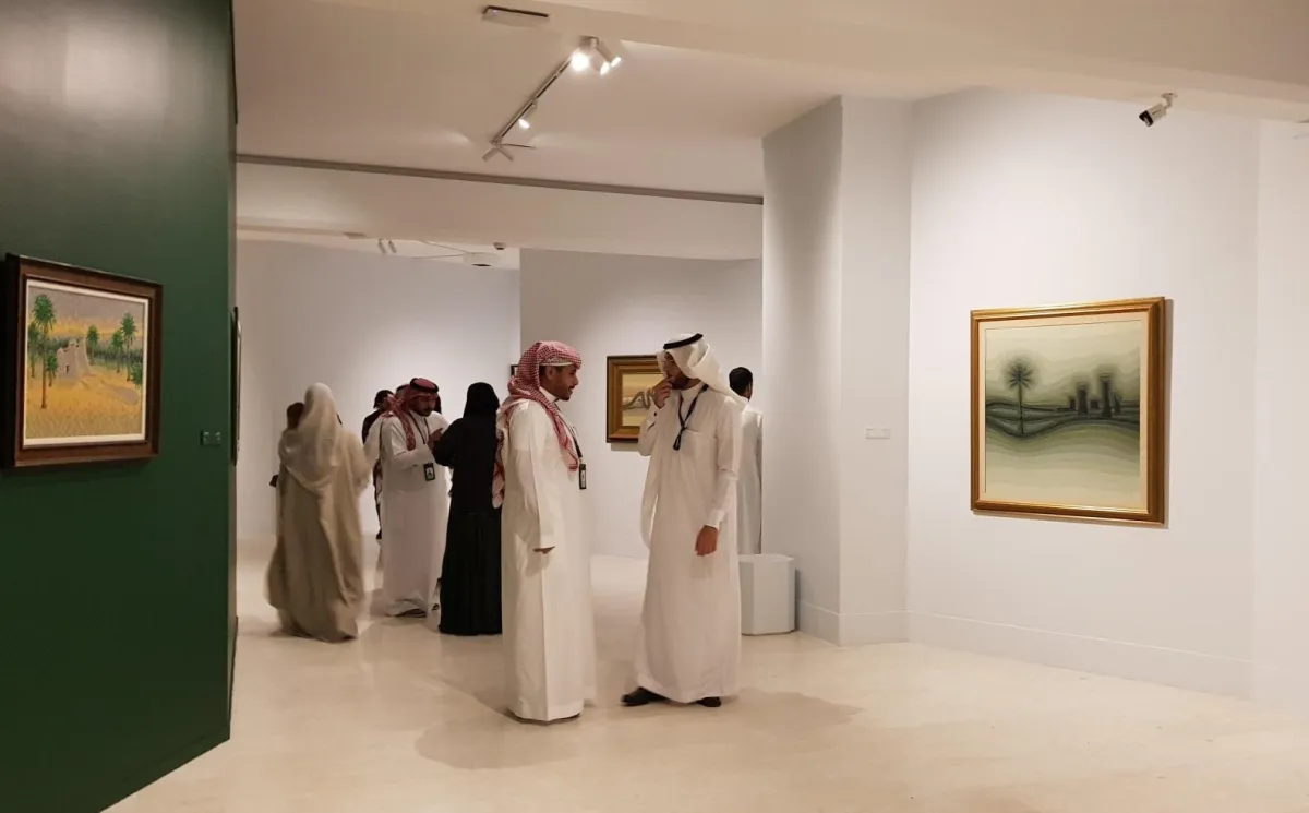 جانب من زوار المعرض