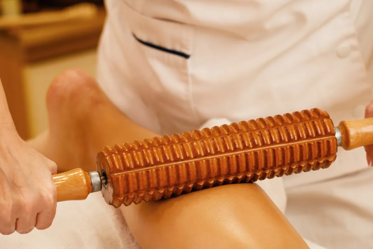 المساج اللمفاوي للسيلوليت