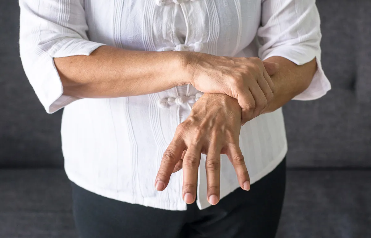 حركات لاإرادية لها معان نفسية