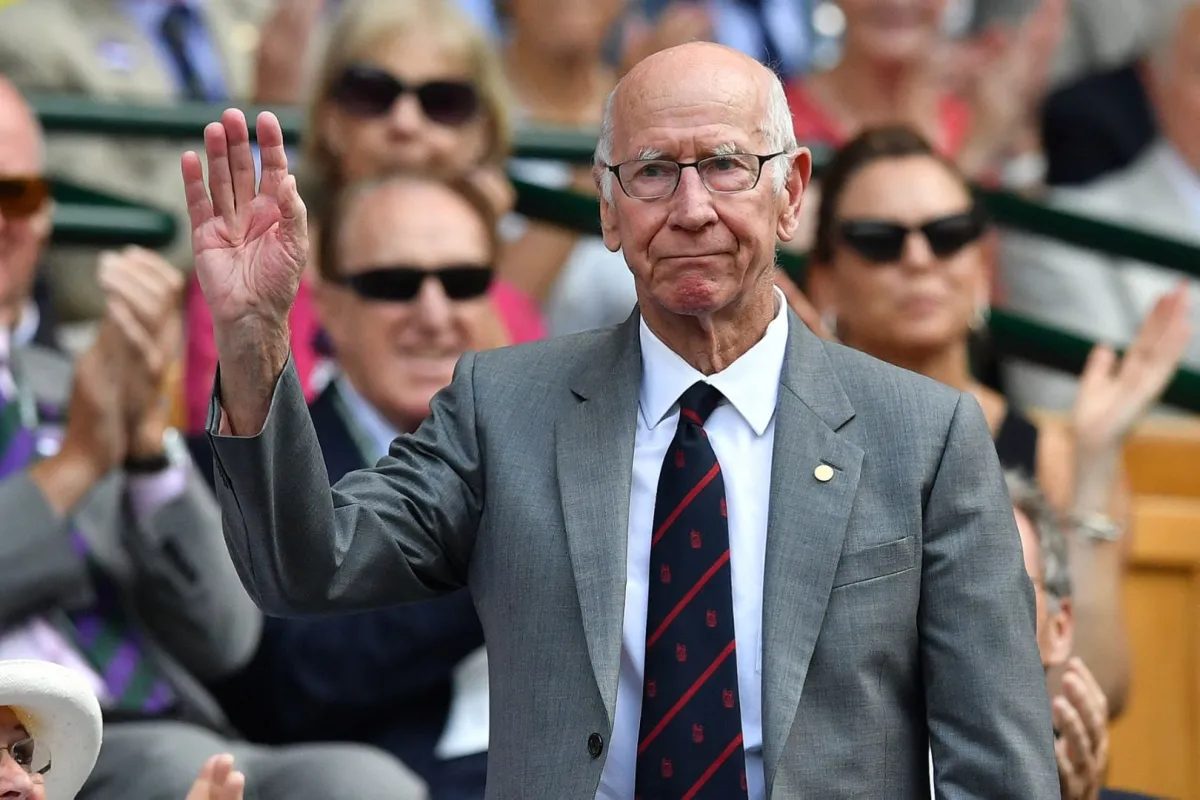 بوبي تشارلتون (Bobby Charlton). مصدر الصورة: Ben STANSALL / AFP