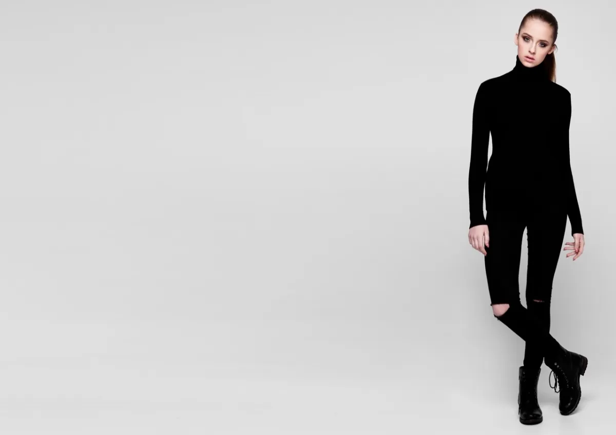 صورة لفتاة لئيمة