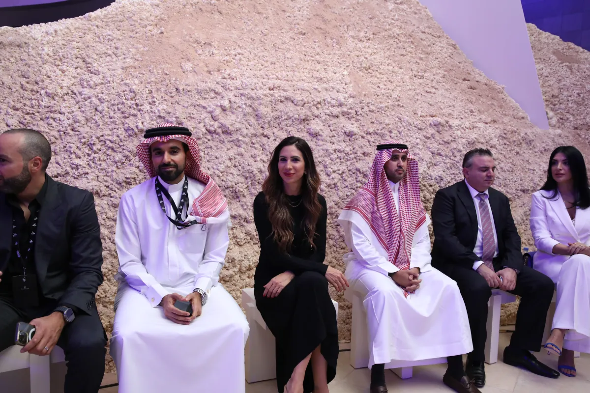 جانب من الحضور لأسبوع الموضة