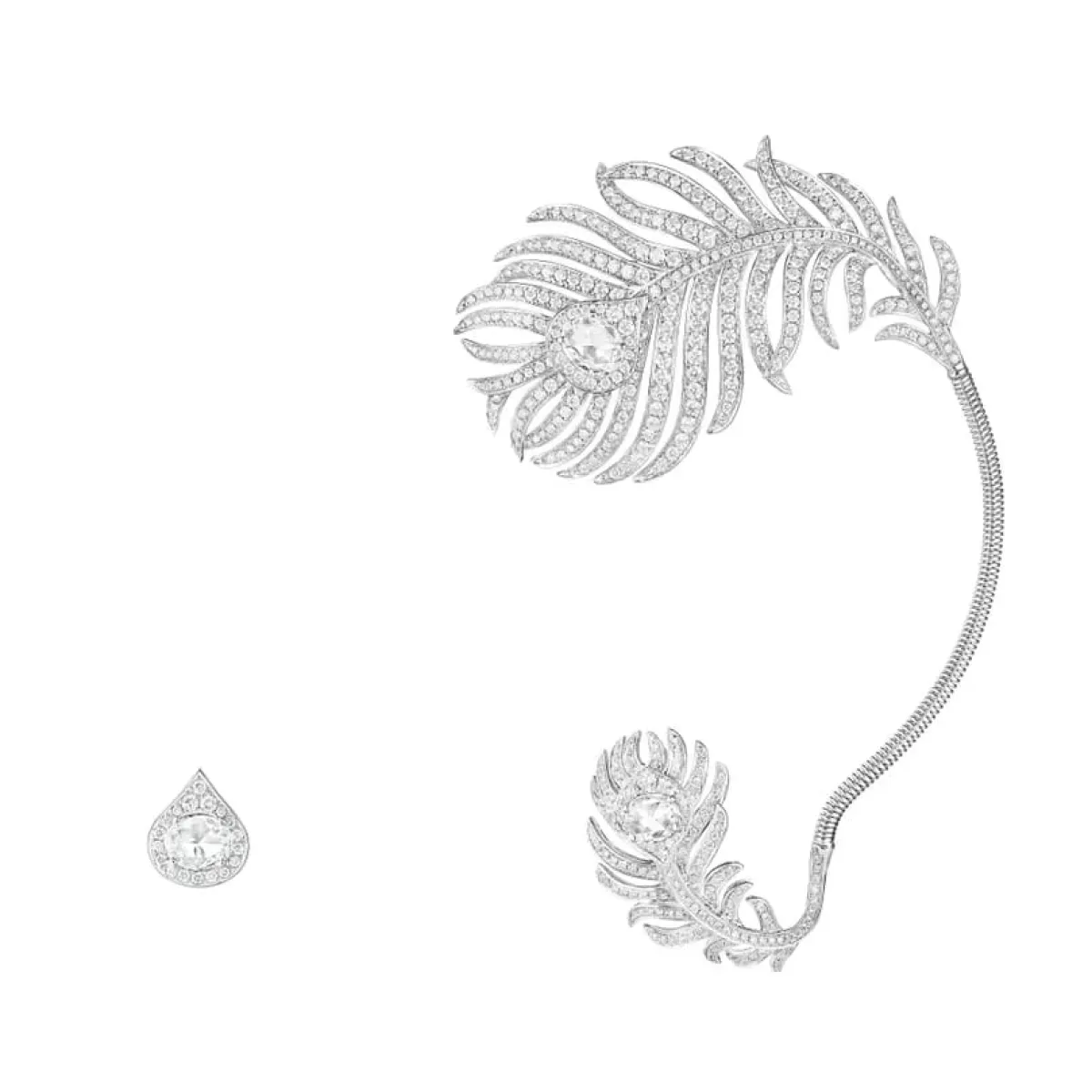 أقراط asymmetrical plume de paon من بوشرون Boucheron 