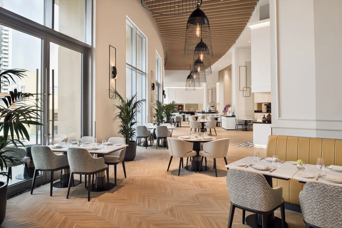 يقدم فندق العنوان مرسى دبي مجموعة من الخيارات المميزة لتناول الطعام والمشروبات