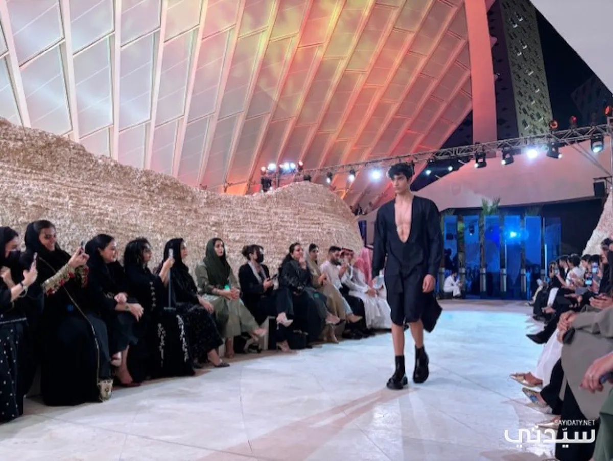 من تصاميم العلامة USCITA