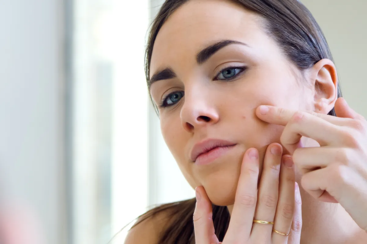 كيفية إزالة الشامة من الوجه