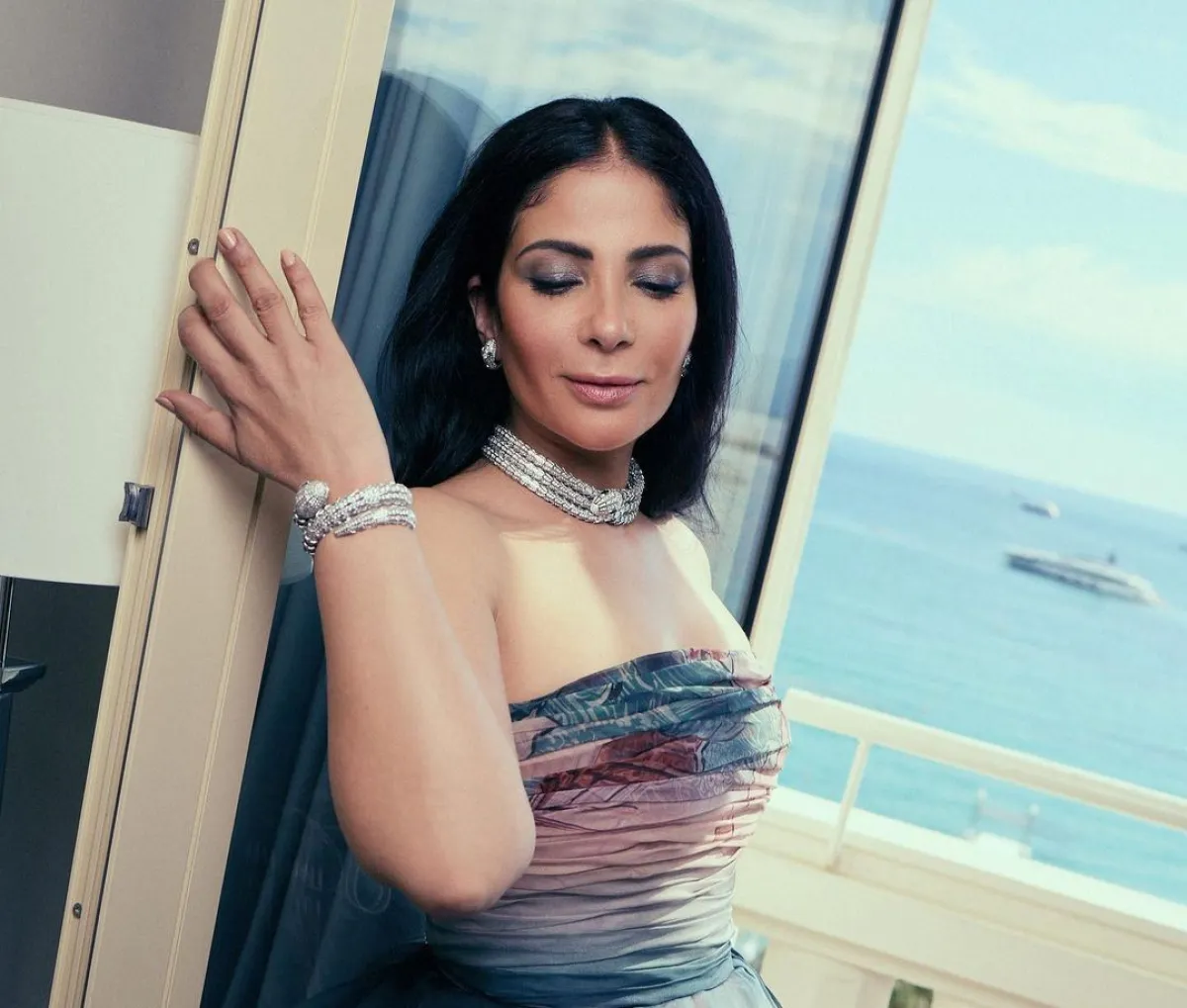 منى زكي - الصورة من صفحتها على الفيس بوك