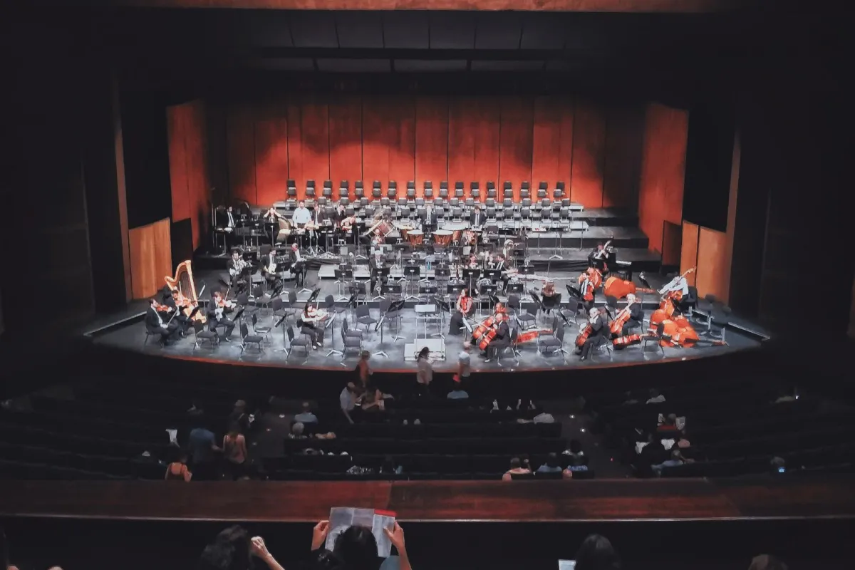 الاحتفال باليوم العالمي للأوبرا 