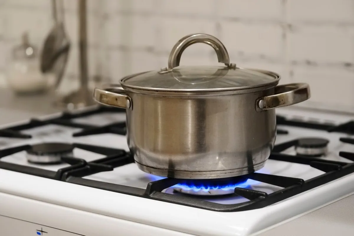 طرق جلي القدور بعد احتراق الطعام