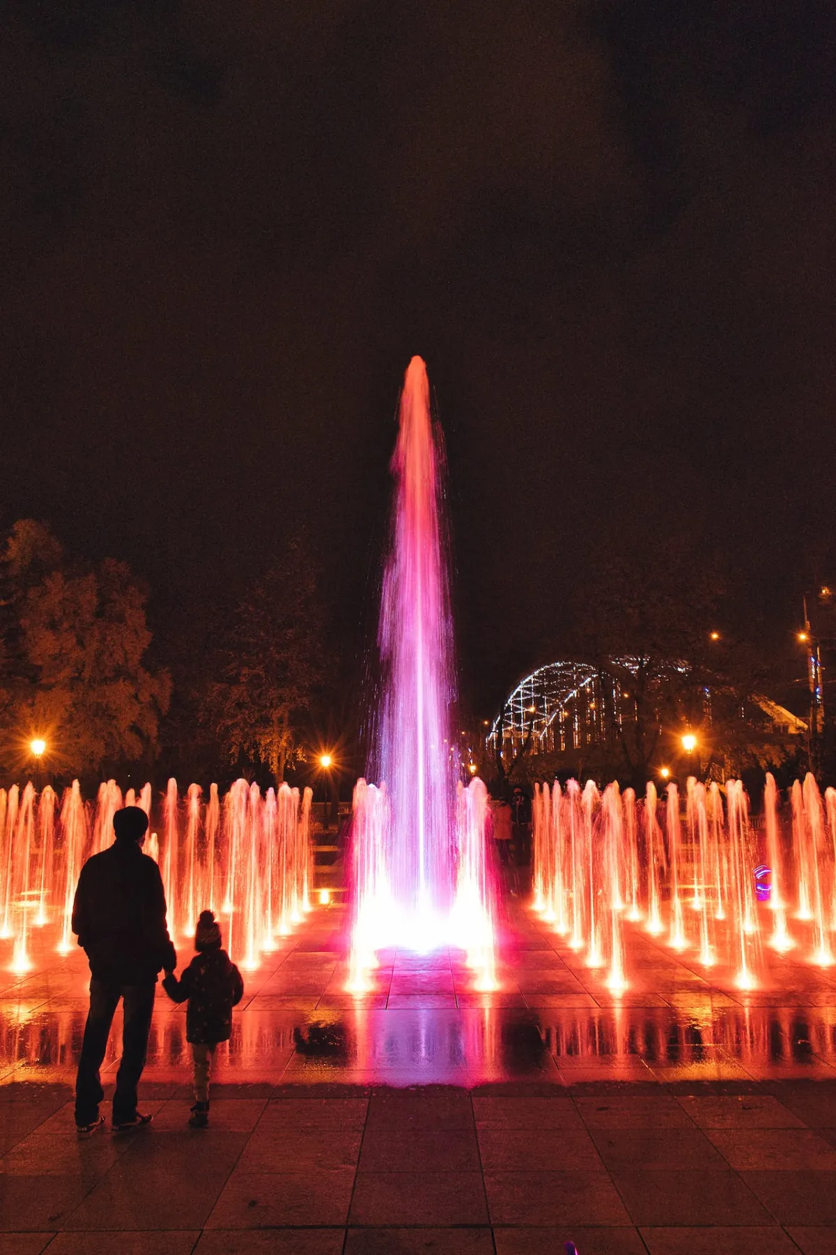 صورة للنوافير الراقصة