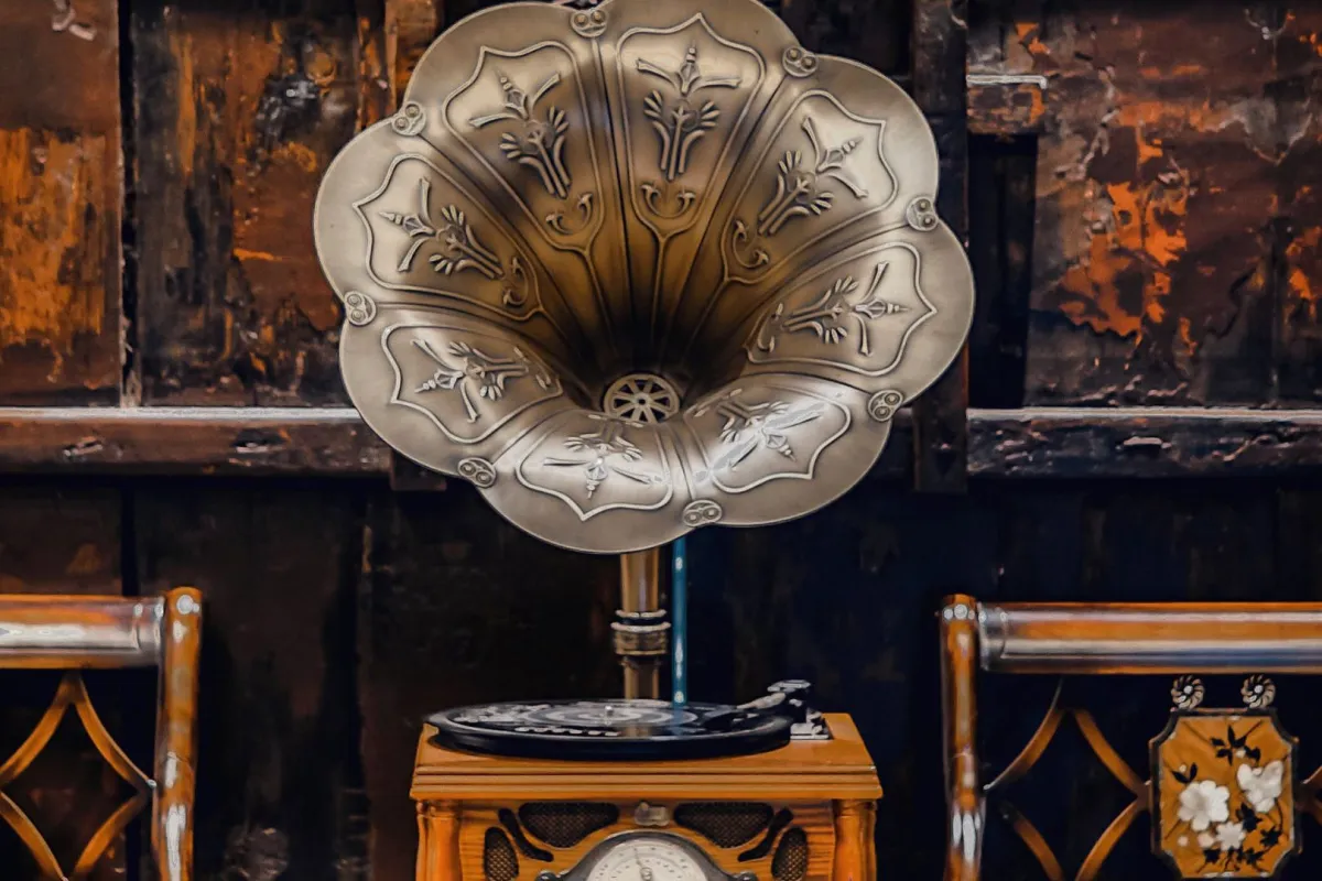 اليوم العالمي للتراث السمعي البصري