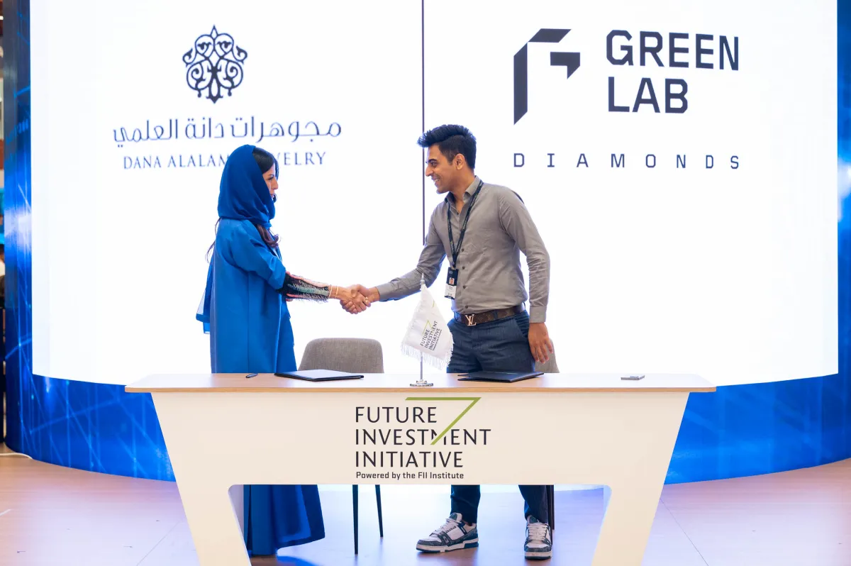 من حدث توقيع اتفاقية الشراكة بين شركة دانة العلمي السعودية وشركة غرين لاب الهندية - الصورة من المصدر