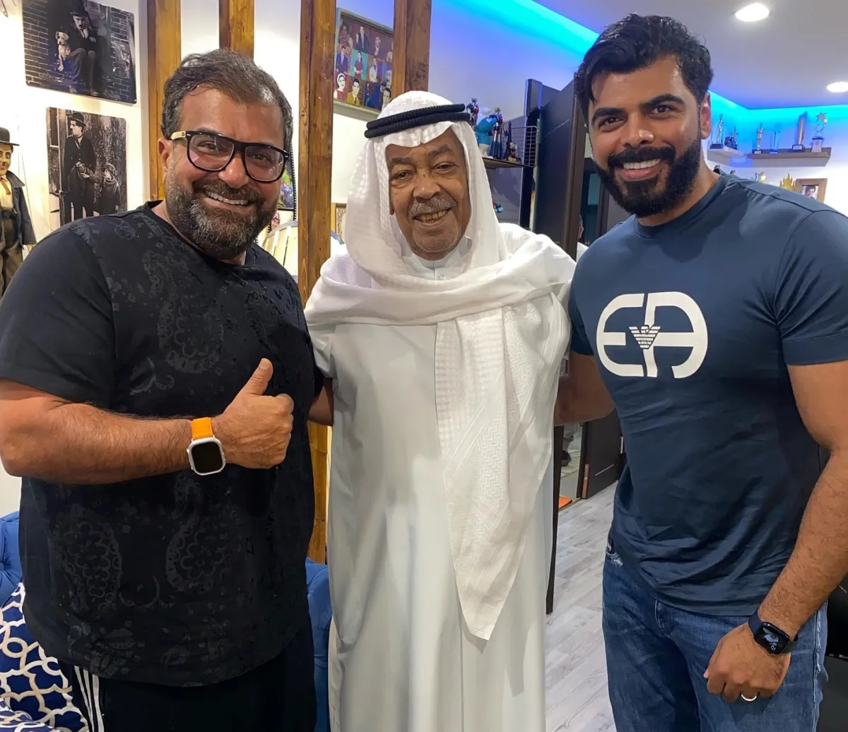 محمد النشمي وسعد الفرج ومناف عبدال من كواليس يس عبد الملك - الصورة من حسابه على الانستغرام