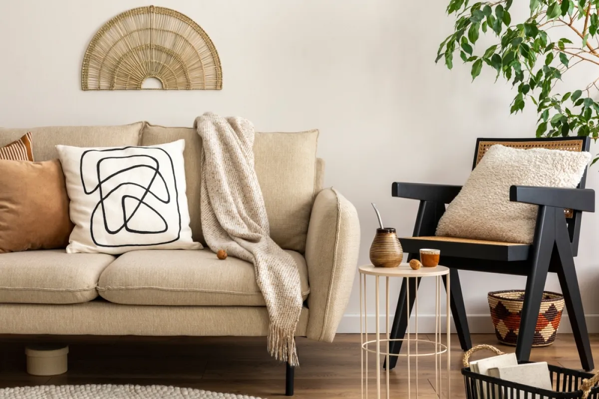 طاولة جانبية مميزة