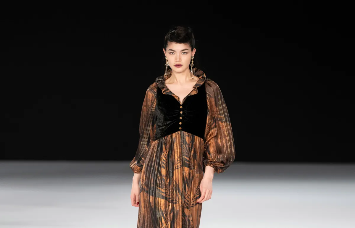 فستان من ماركة Jun Ashida - الصورة من Launchmetrics/Spotlight ©