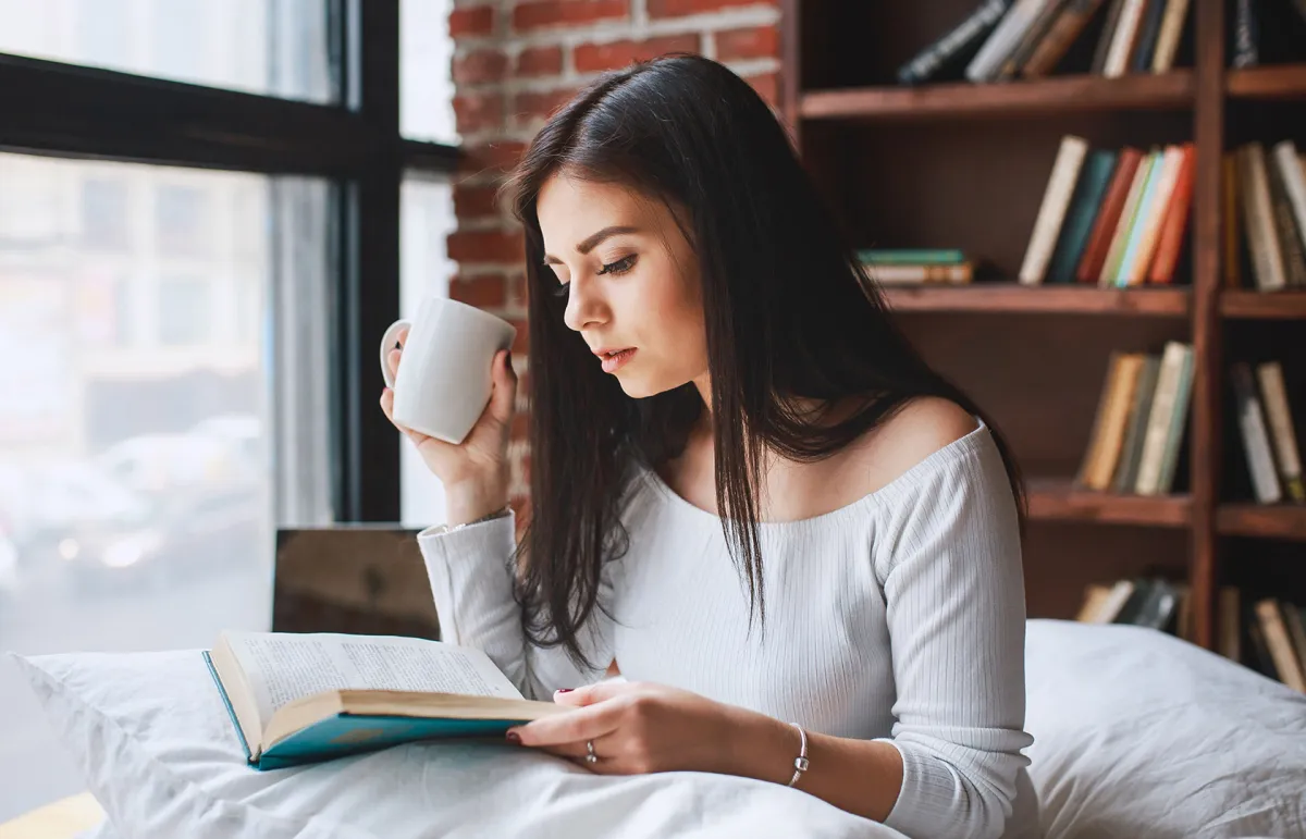 أسماء كتب جميلة للقراءة - الصورة من Shutterstock