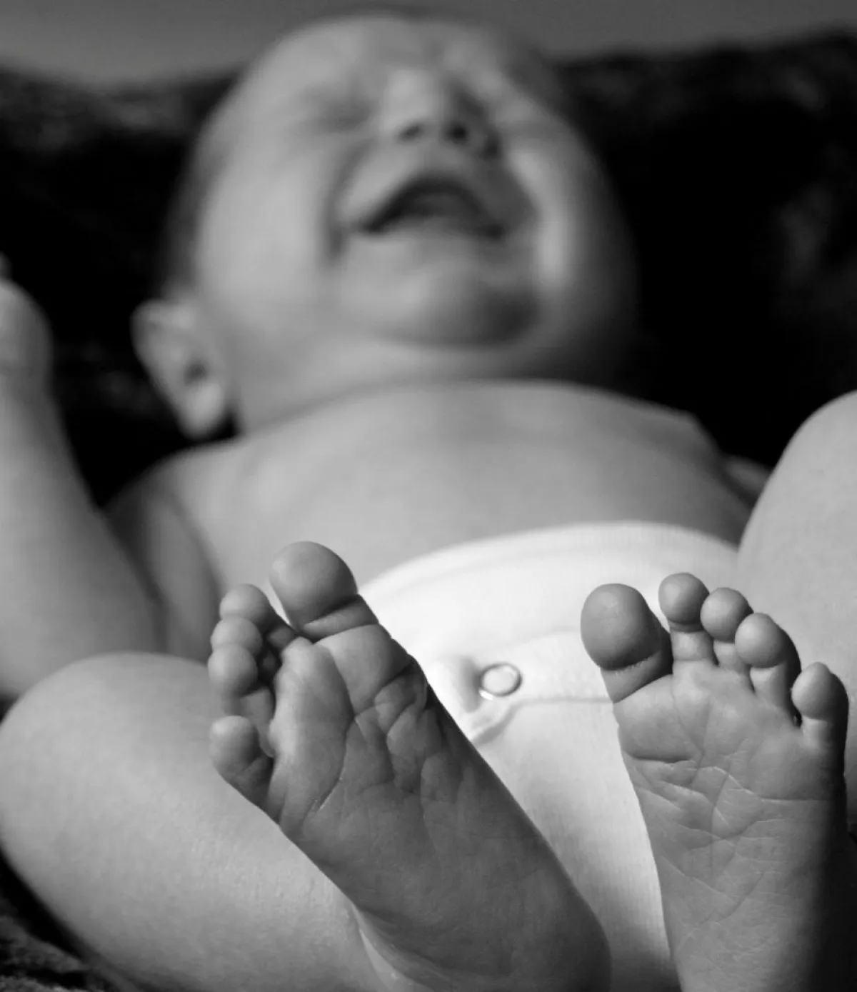 صورة لبكاء المولود