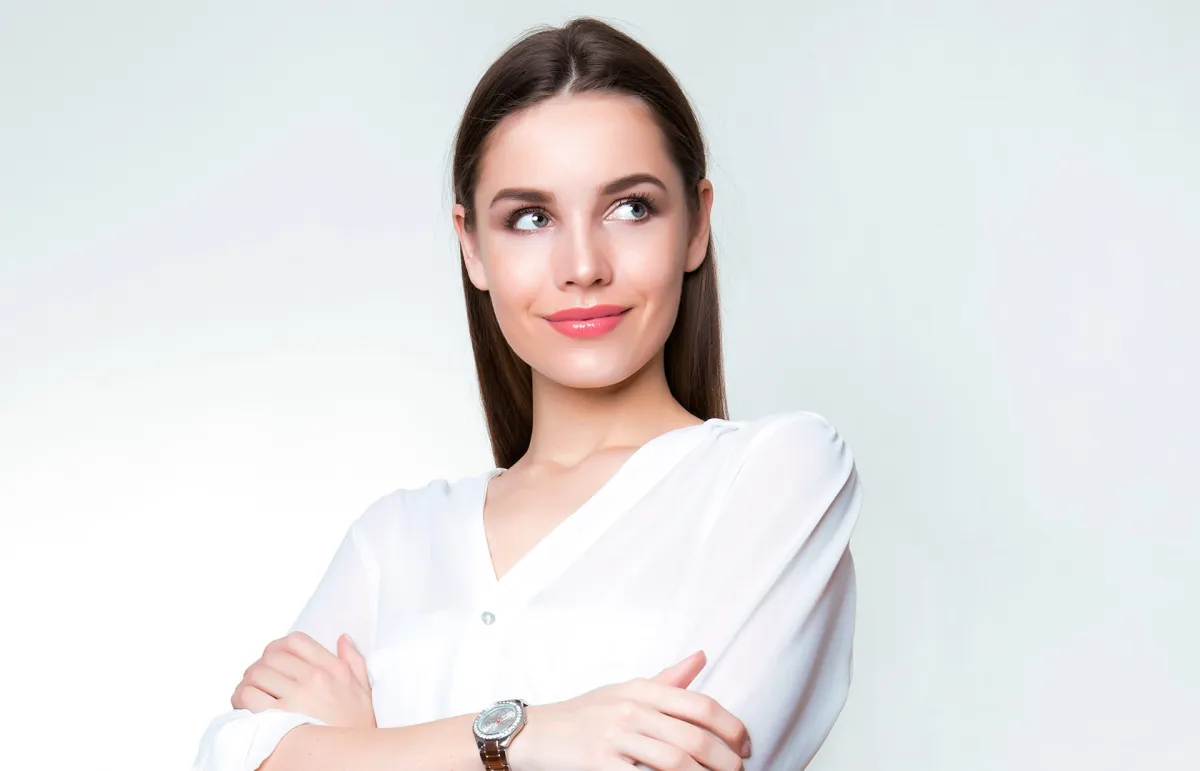 مكياج مقابلة العمل... وأخطاء عليك تجنبها لترك انطباع جيد-الصورة من Shutterstock