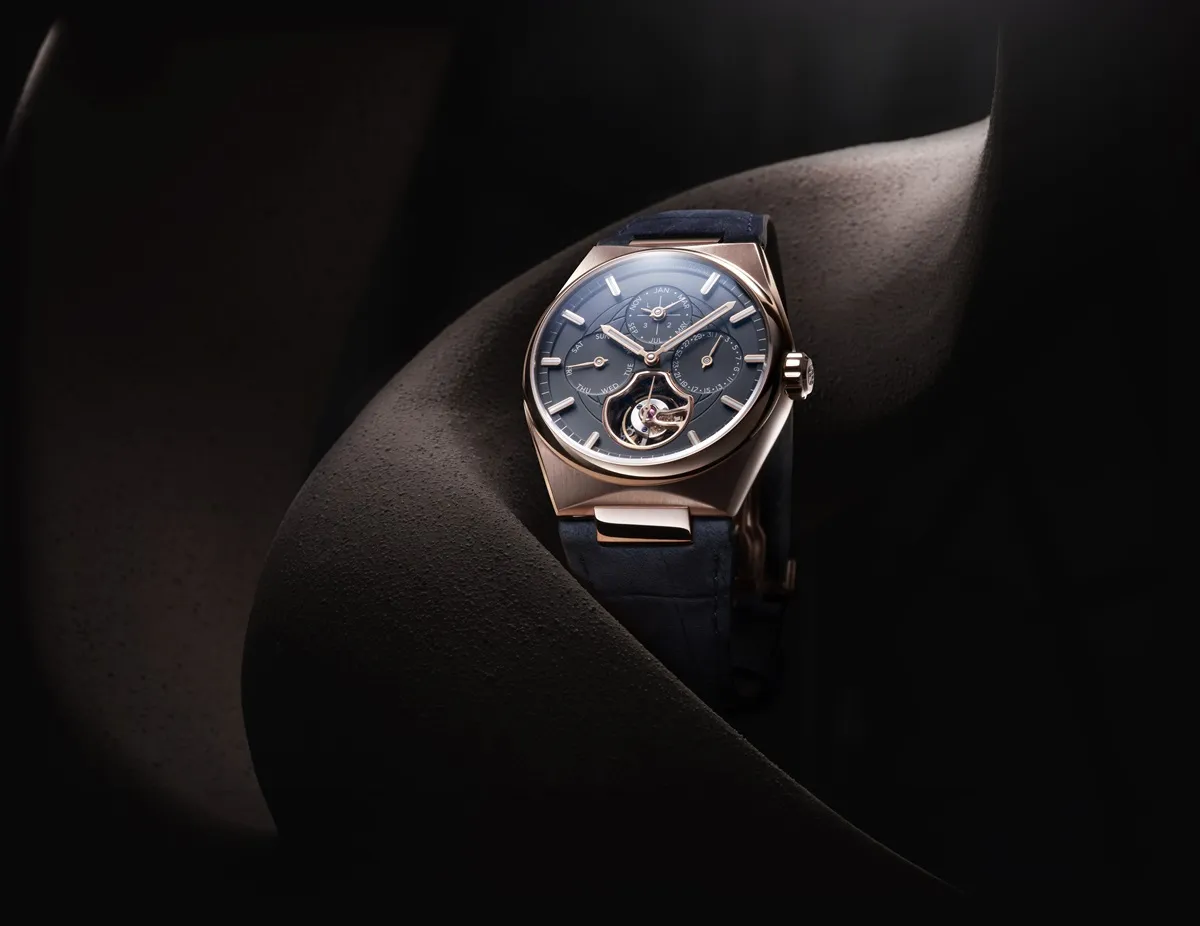 ساعة Highlife Tourbillon Perpetual Calendar Manufacture