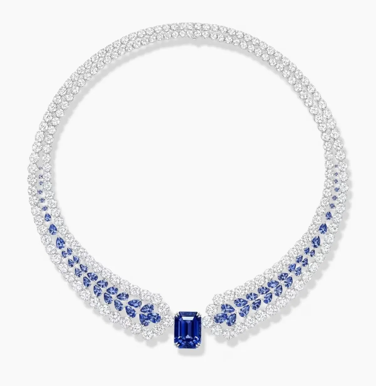 قلادة The Viscountess من غراف Graff 