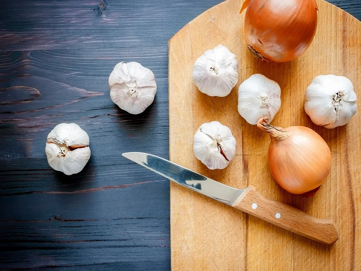 صورة للبصل والثوم