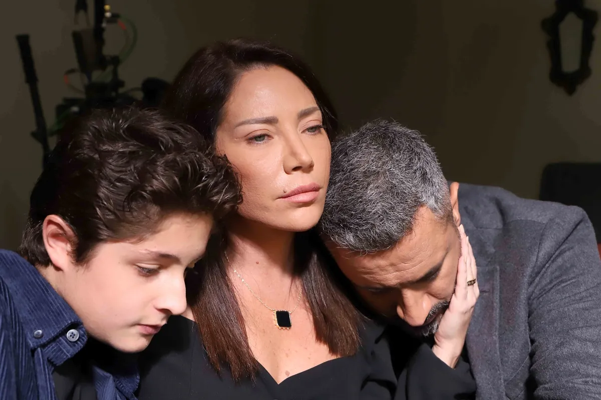 سلافة معمار وقيس الشيخ نجيب من  كواليس الخائن -الصورة من المركز الاعلامي ل ام بي سي