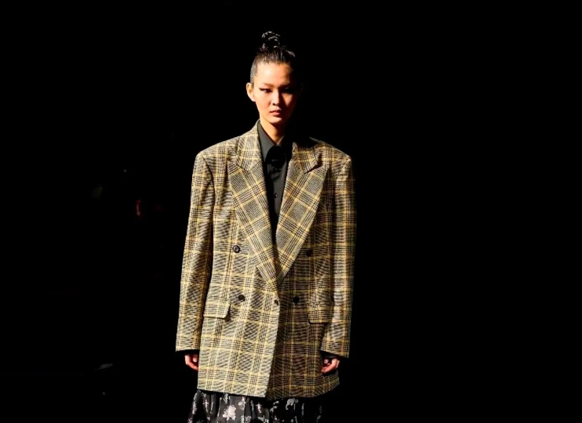 البليزر الكارو من بيج بارك Big Park (الصورة من موقع Launchmetrics/Spotlight ©)