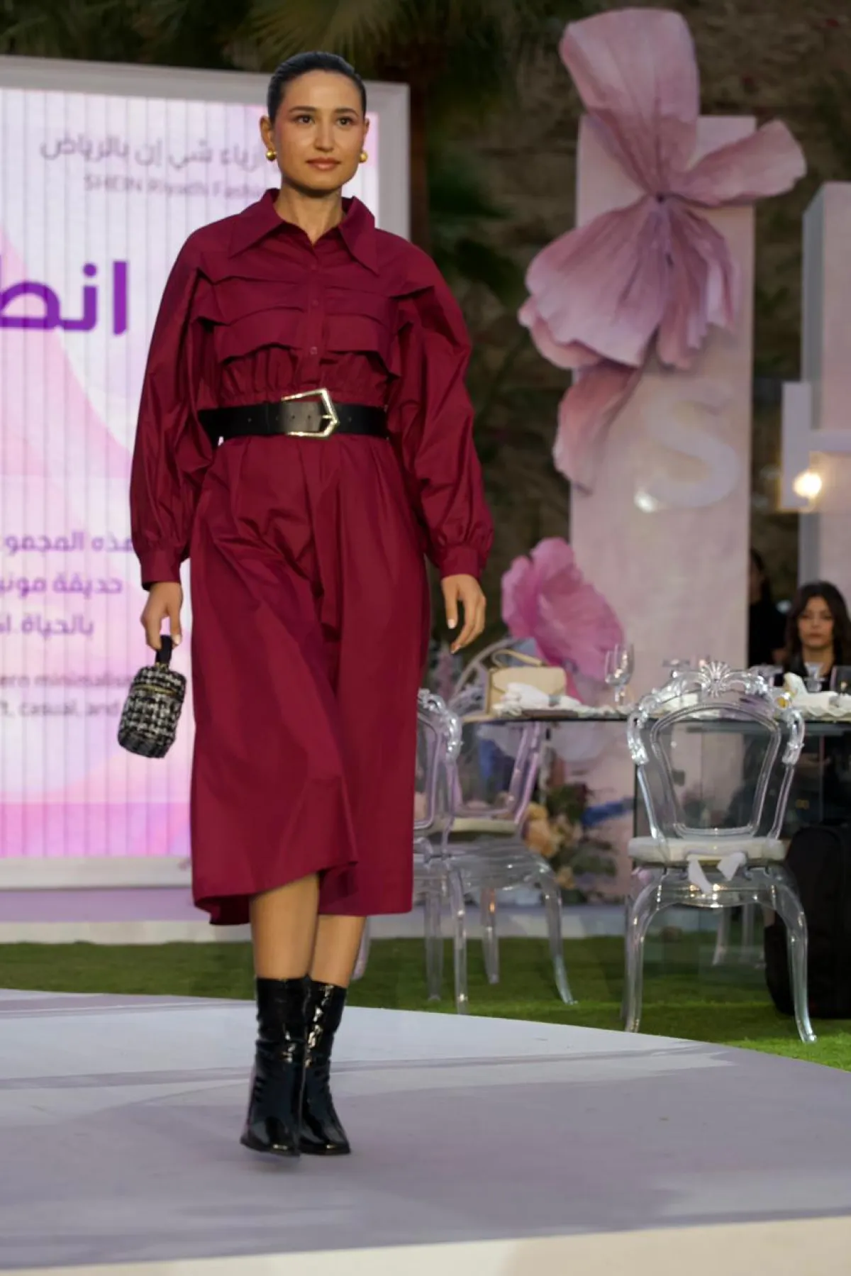 عرض أزياء من الفعالية