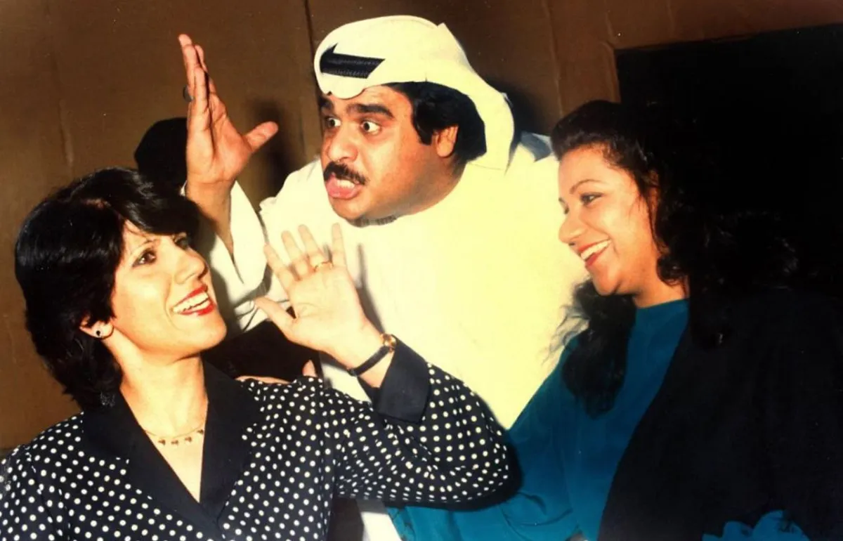 داود حسين يتوسط الفنانة سعاد عبدالله ومريم الصالح -الصورة من حسابه على الانستغرام