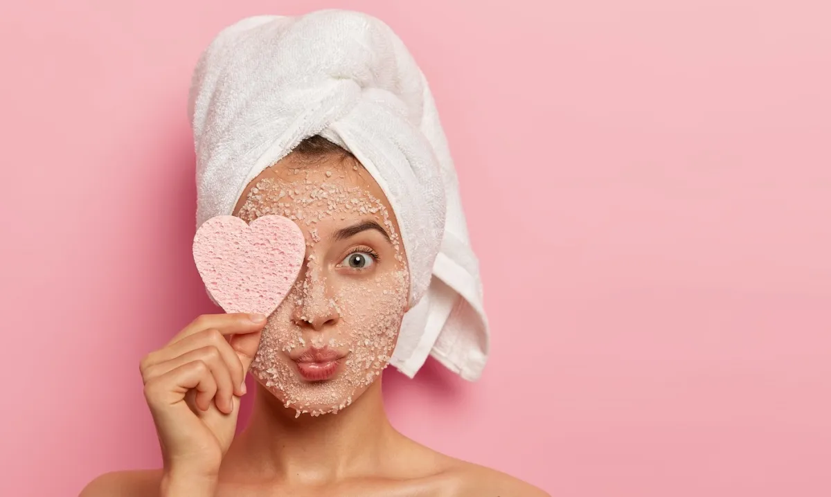 تقشير البشرة- الصورة من freepik 