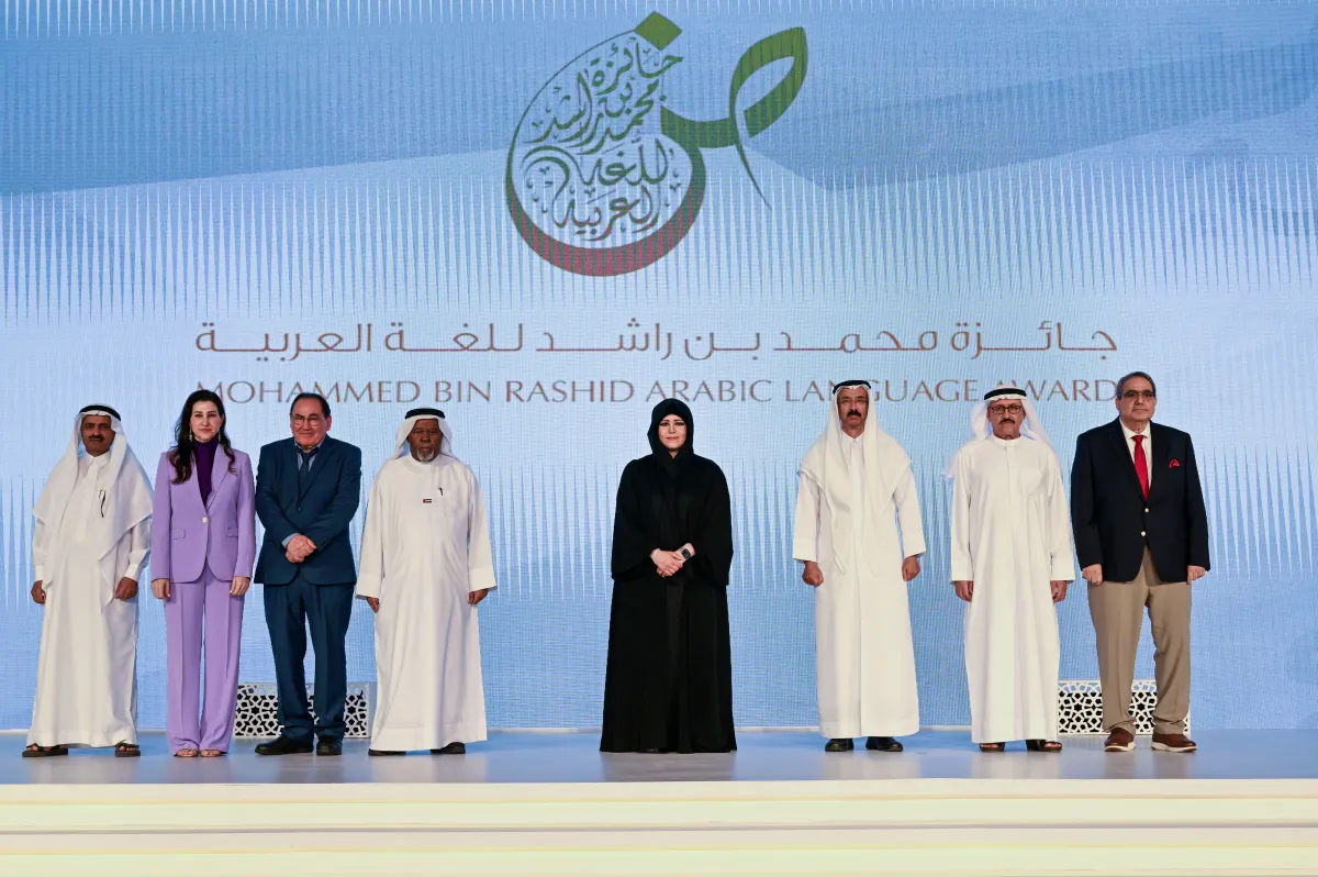 جائزة "محمد بن راشد للغة العربية" تكرّم الفائزين في الدورتين السادسة والسابعة. الصورة من مكتب دبي الإعلامي