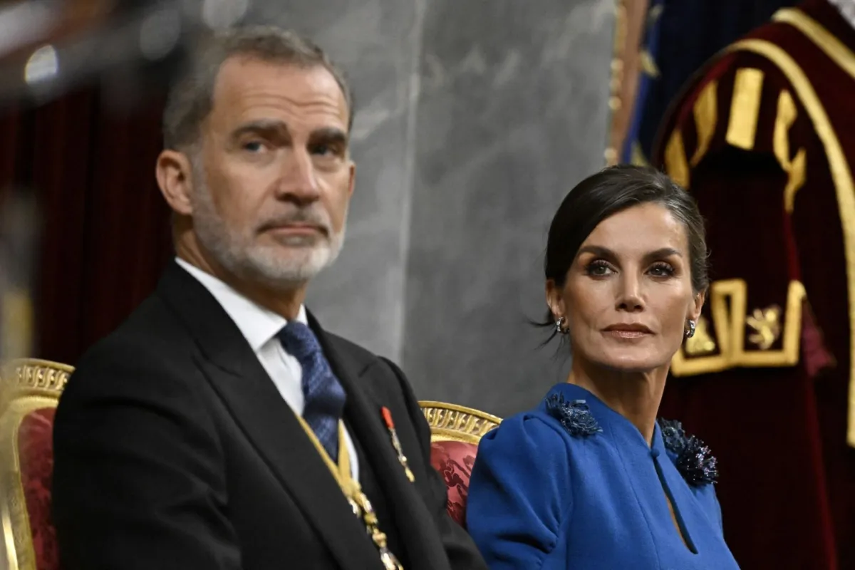 الملك فيليب والملكة ليتيزيا (Queen Letizia and King Felipe VI). مصدر الصورة: JAVIER SORIANO / AFP