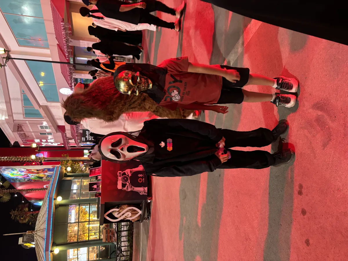 أطفال يشاركون في  فعالية ويكند الرعب