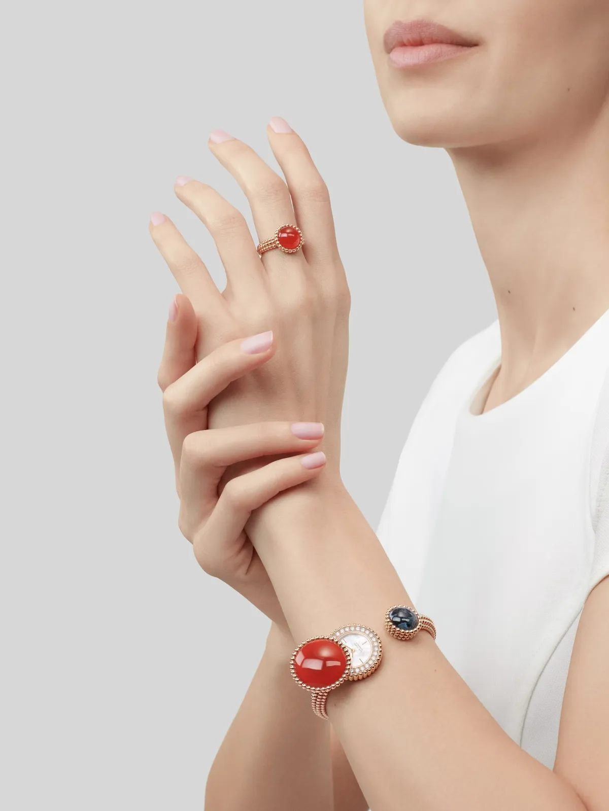 ساعة Perlée Toi & Moi من فان كليف أند آربلز Van Cleef & Arpels