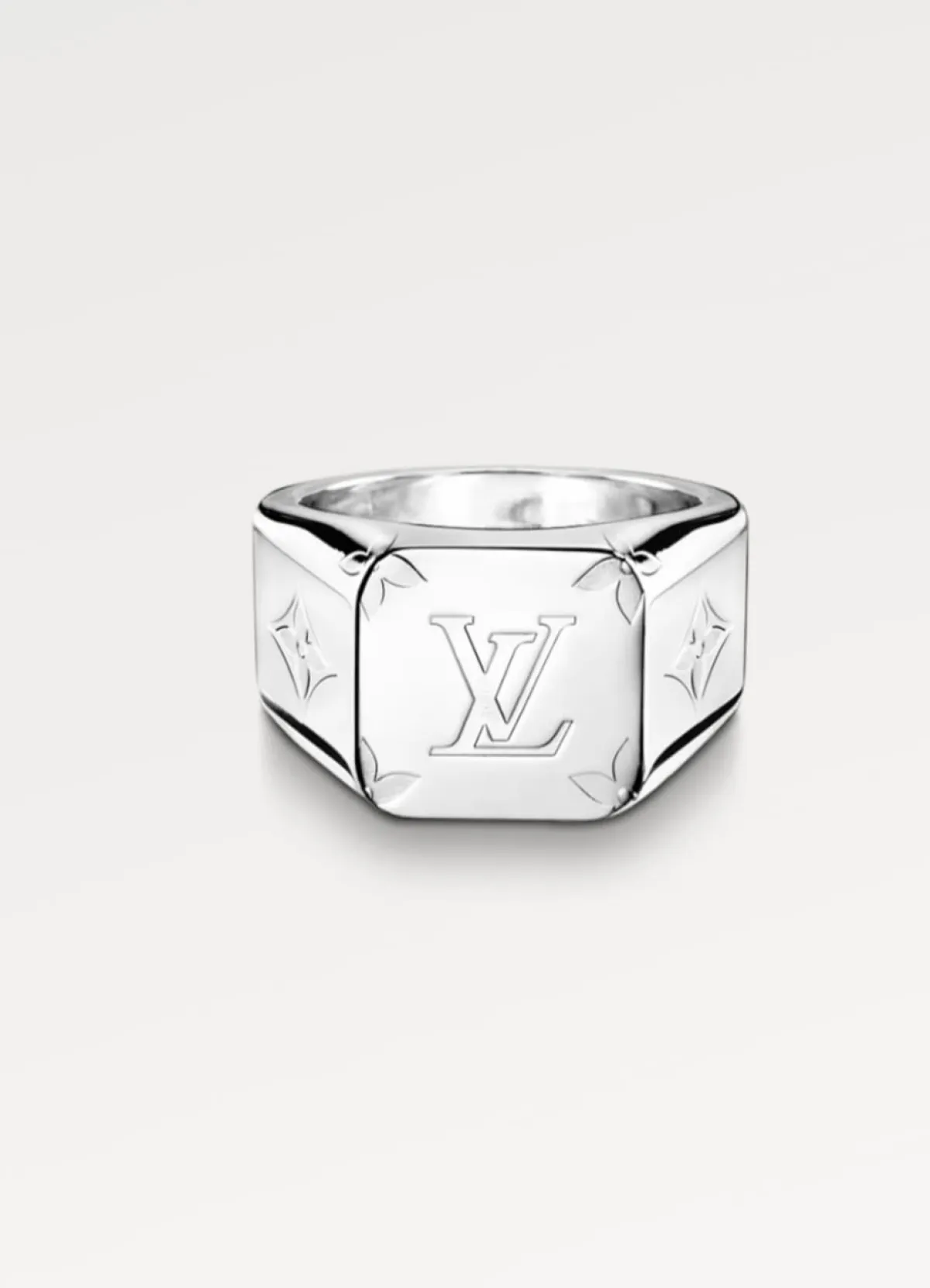 خاتم Monogram Signet من لويس فيتون Louis Vuitton 