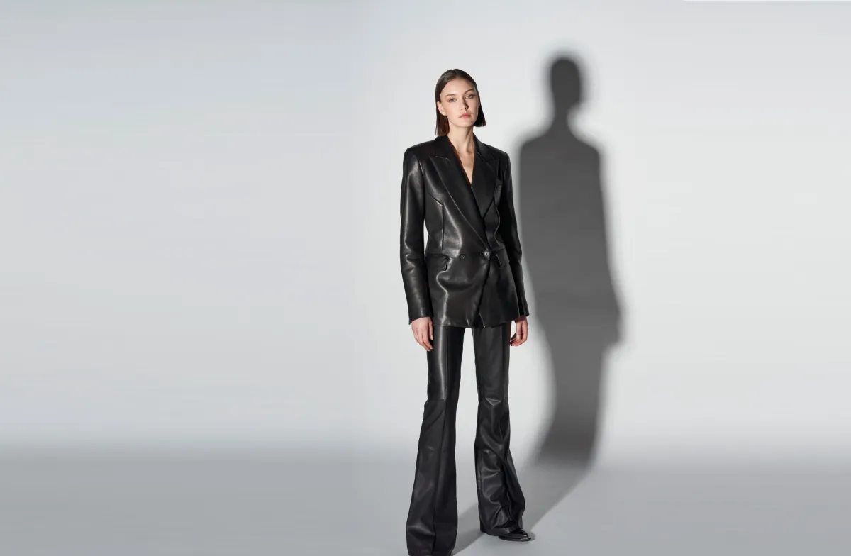 بدلة من ماركة Barbara Bui 