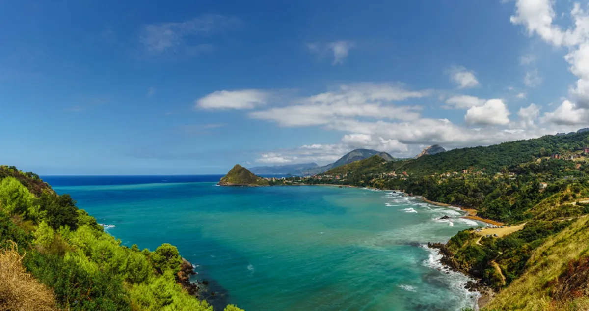 جيجل غنية بالشواطئ الخلابة 