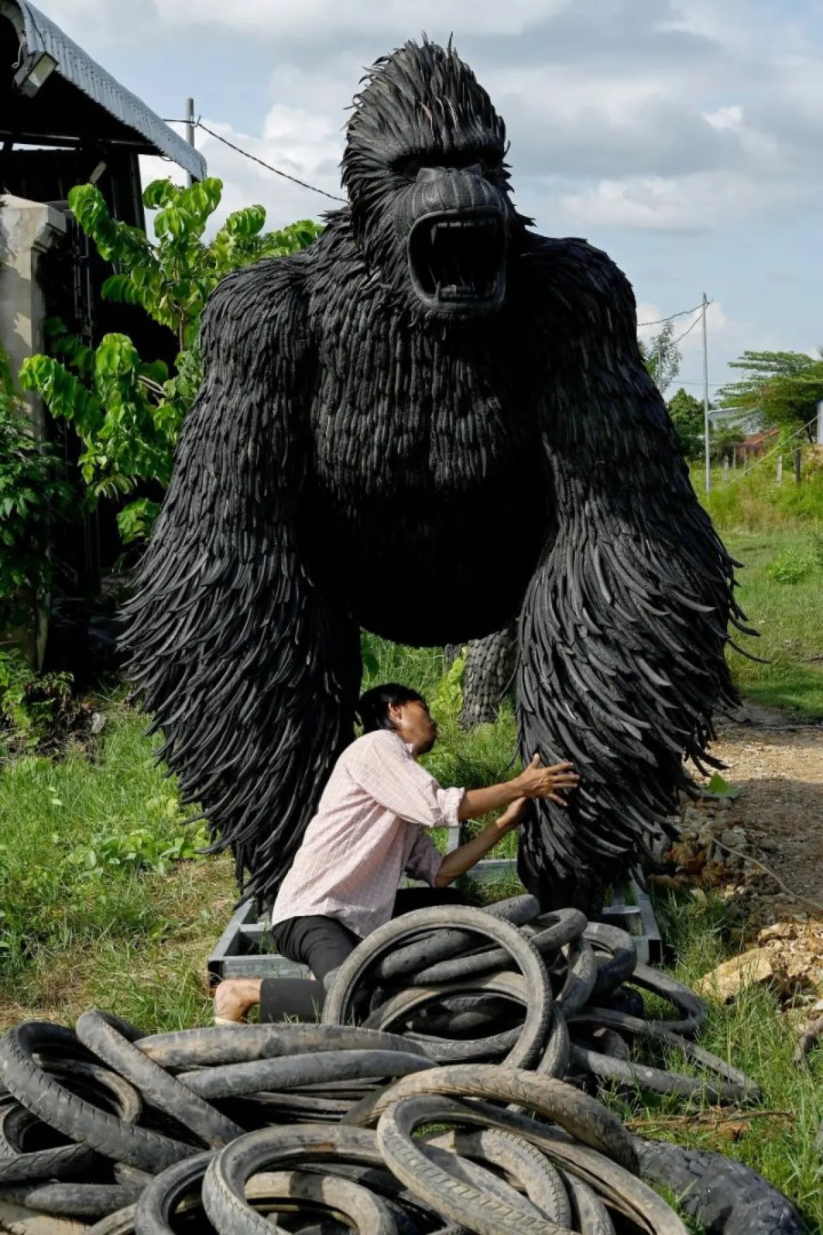 إعادة تدوير منحوتات من إطارات السيارات