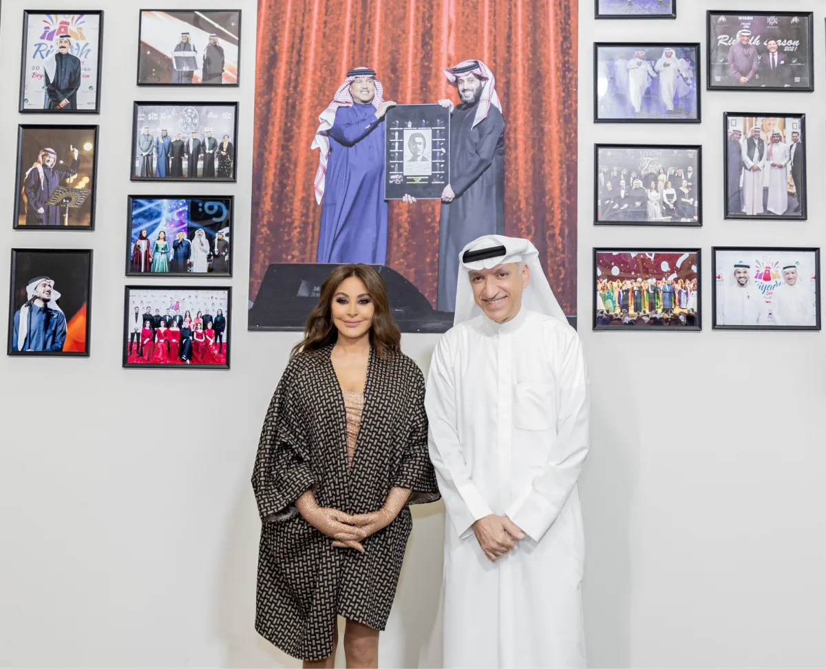 إليسا و سالم الهندي في  حفل موسم  الرياض- الصورة  من روتانا لايف على تويتر