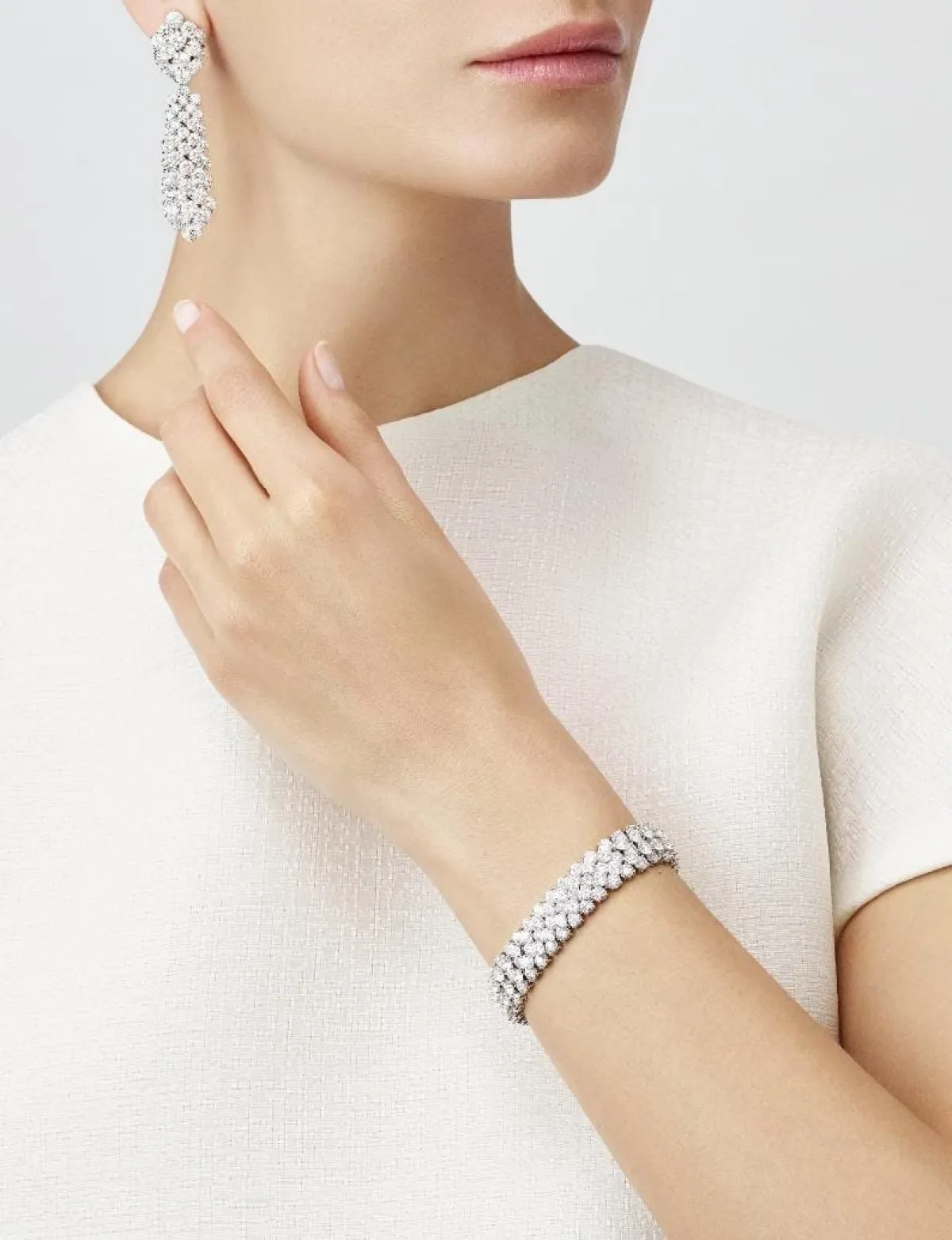 أقراط  À Cheval transformable من فان كليف آند أربلز Van cleef&Arpels 