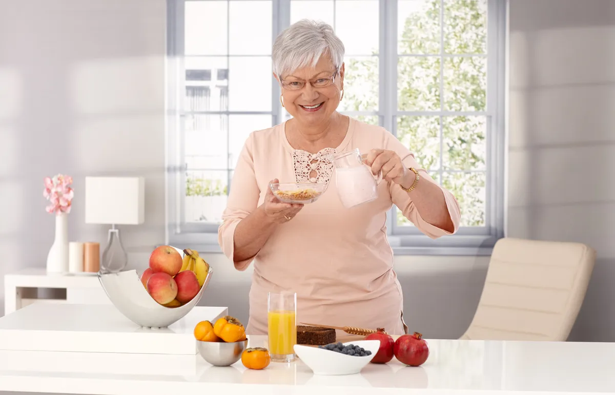 نظام غذائي للمسنّين: اعتني بغذائهم لتنعمي ببقائهم.. حسب اختصاصية تغذية (المصدر: Shutterstock)