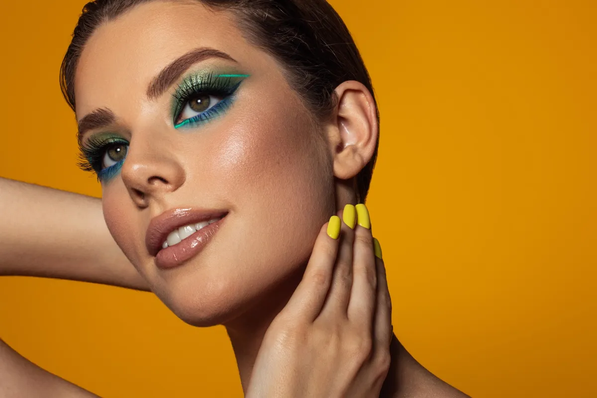 مكياج ماتشا لاتيه - الصورة من CoffeeAndMilk/gettyimages