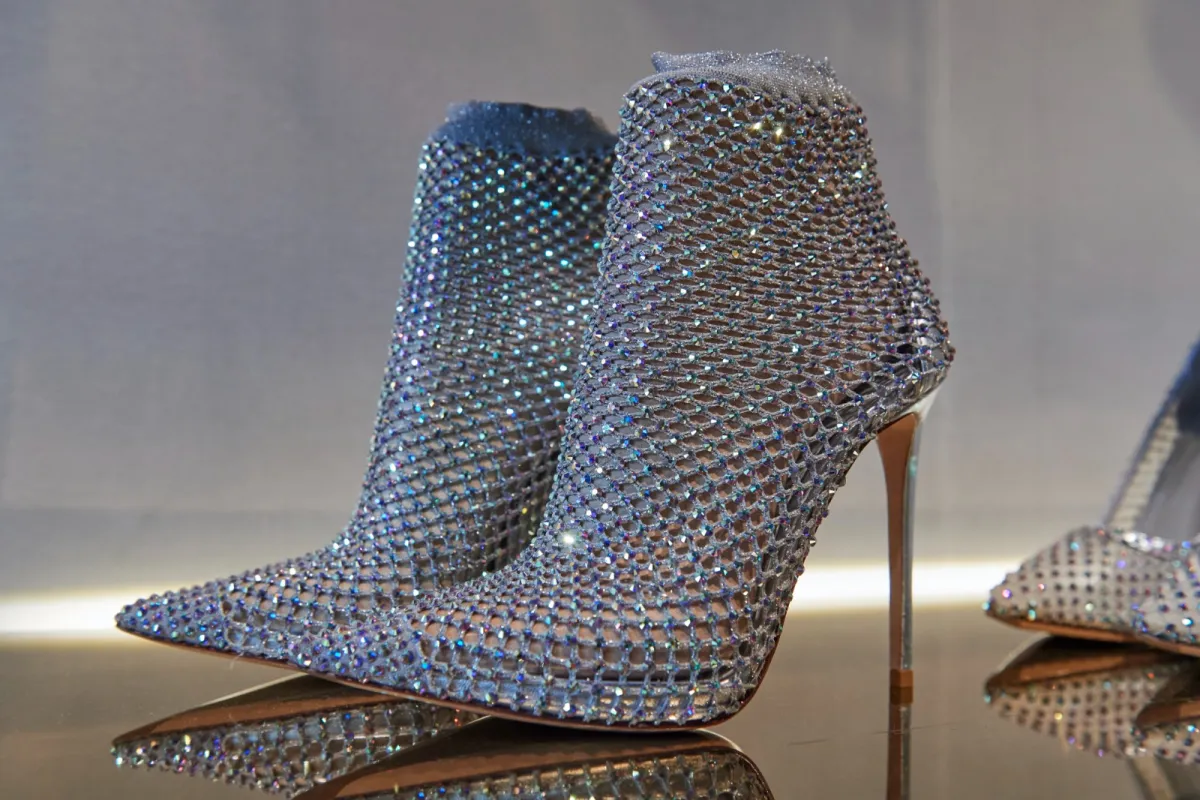 حذاء جليتر ملون من Le Silla