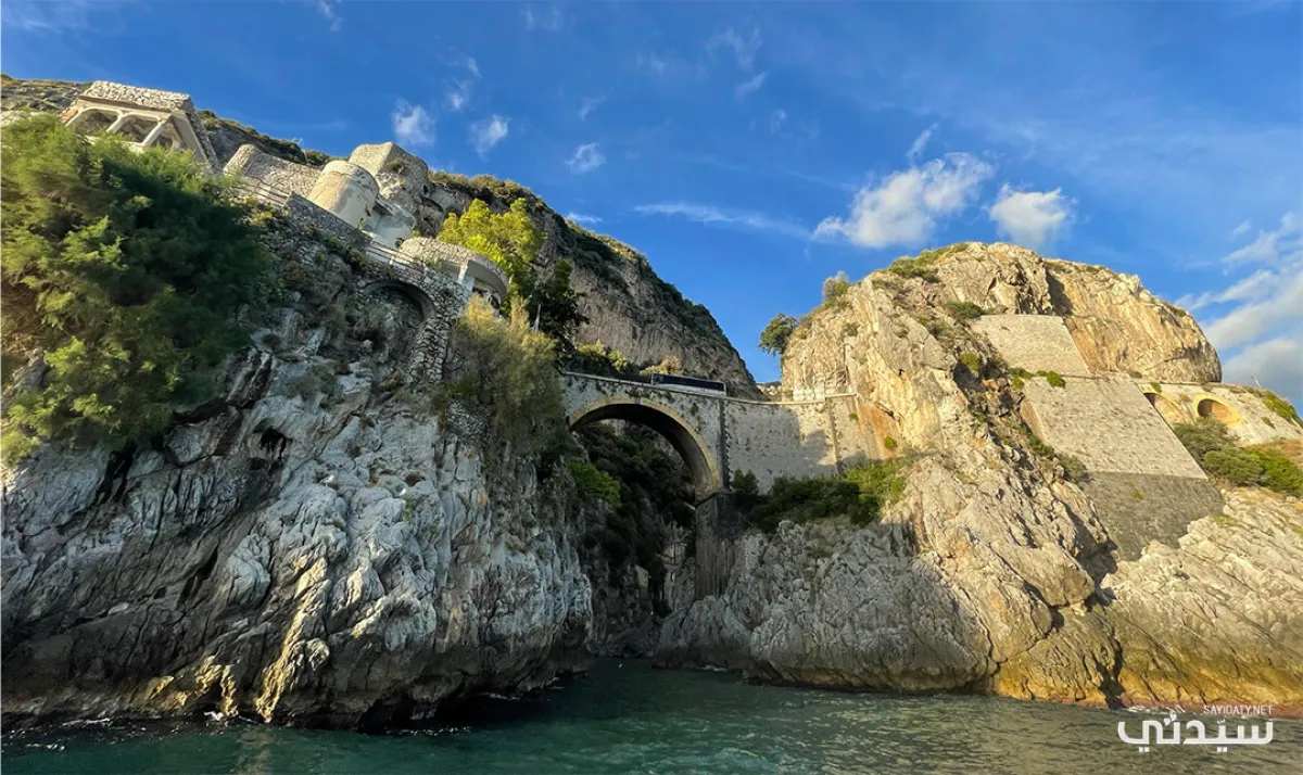 خليج فورور على ساحل أمالفي 