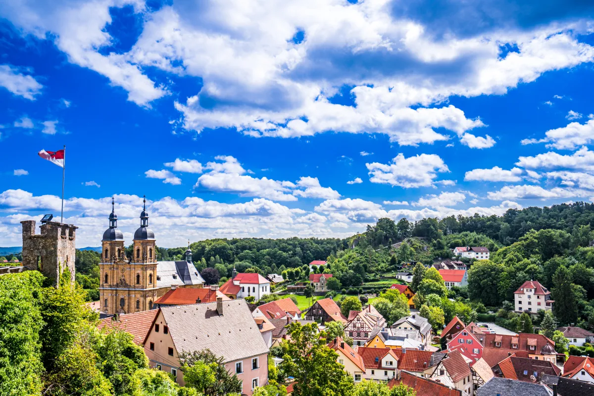 الاستمتاع بالمناظر الطبيعية في سويسرا 